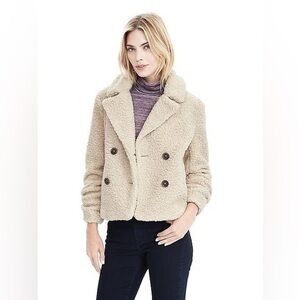 BANANA REPUBLIC SHORT TEDDY COAT